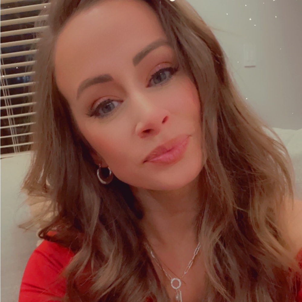 Meet your Posher, Katelyn